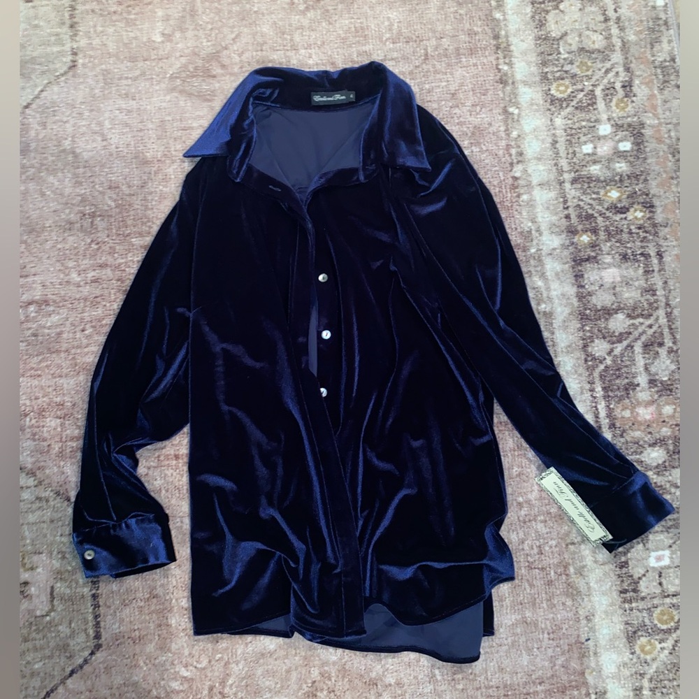 NWT Estelle and Finn Navy Velour Button Down